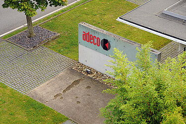 Unternehmen firmengeschichte von oben